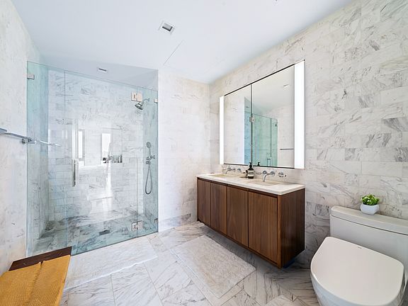 3rd image of 242 Broome St #12A