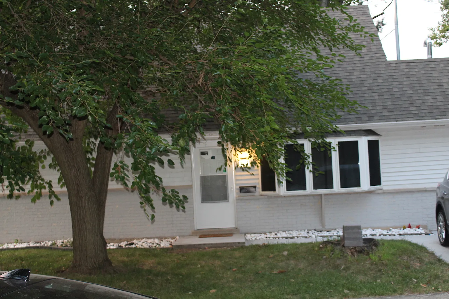 404 Winnebago St photo 1