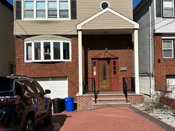 12 Colonial Dr Floor 2, Bayonne, NJ 07002