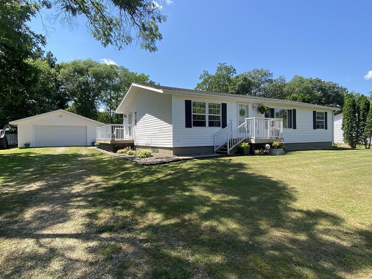 18667 South Iowa St, Muscoda, WI 53573 Zillow