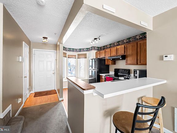 3rd image of 1403 Golden Rod Ct #1403