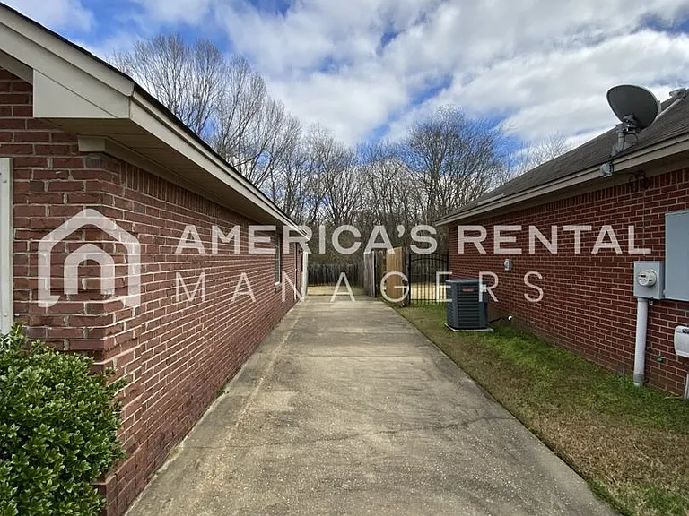 5773 Hammermill Loop — Photo 46