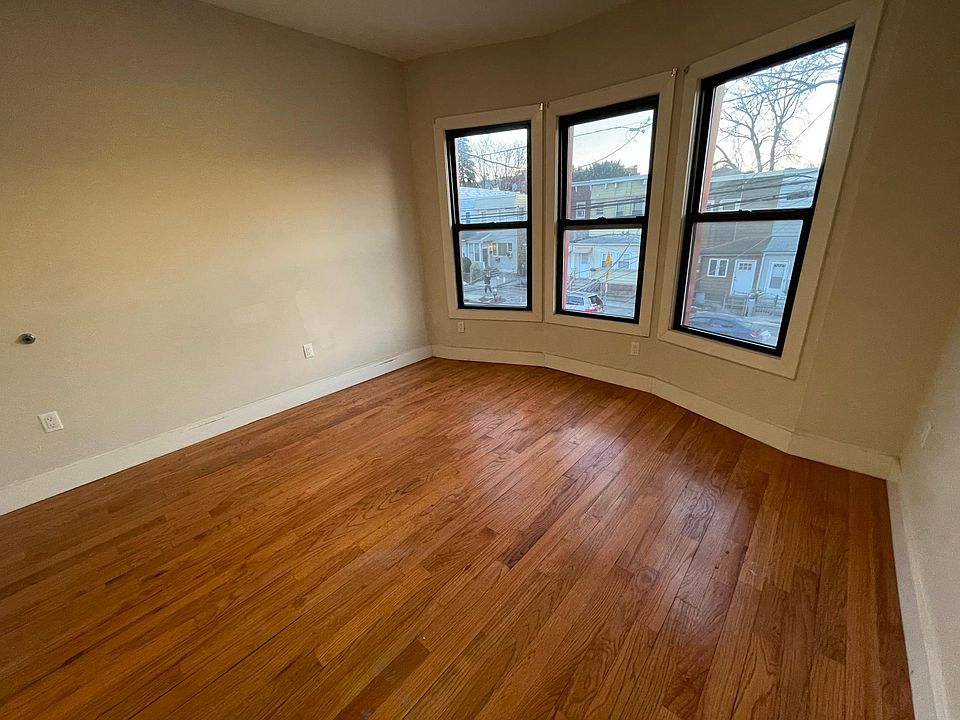 2nd image of 150 Boyd Ave #2B