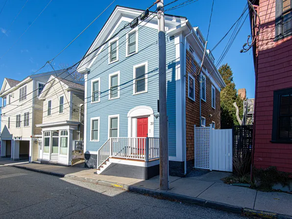 30 Prospect Hill St, Newport, RI
