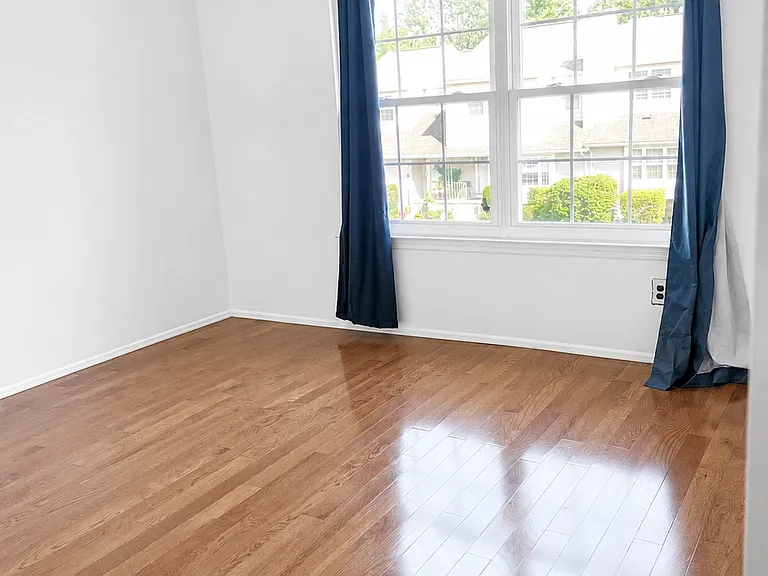 225 Driscoll Ct — Photo 9