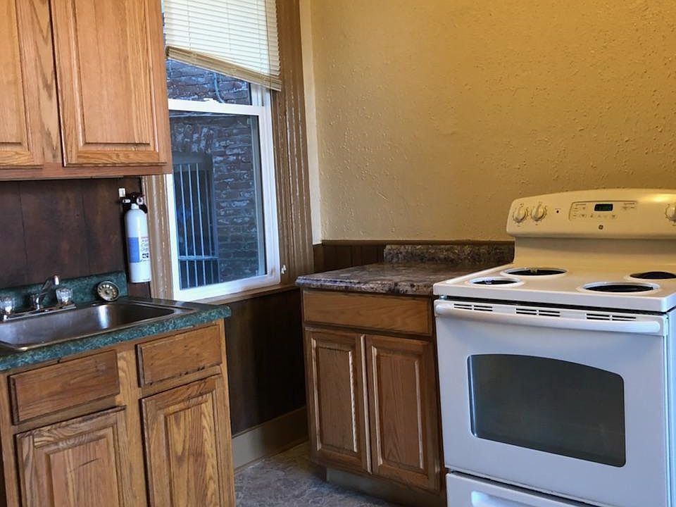 2nd image of 533 Church St APT 1