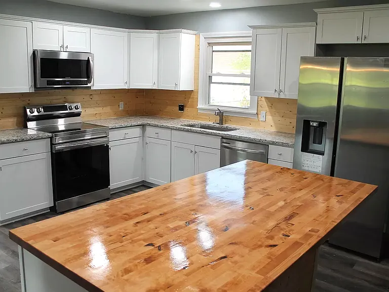 2226 Windcrest Dr — Photo 4