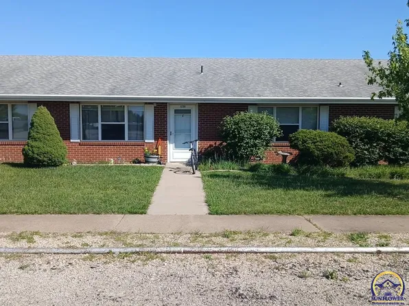 1230 Bluestem Dr #2, Madison, KS 66860