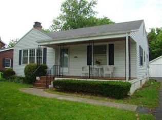 204 Village Dr, Lawrenceburg, KY 40342