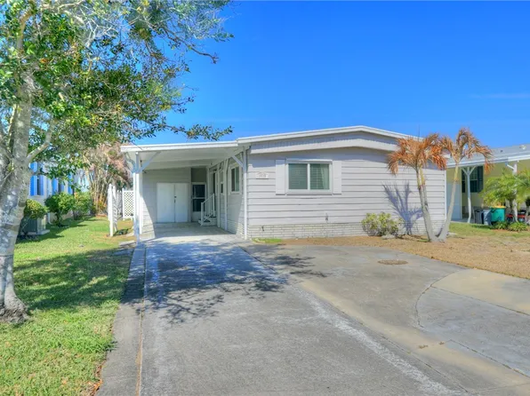 1030 Barefoot Cir, Barefoot Bay, FL 32976