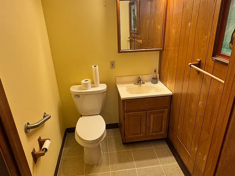 418 W Homer St — Photo 3
