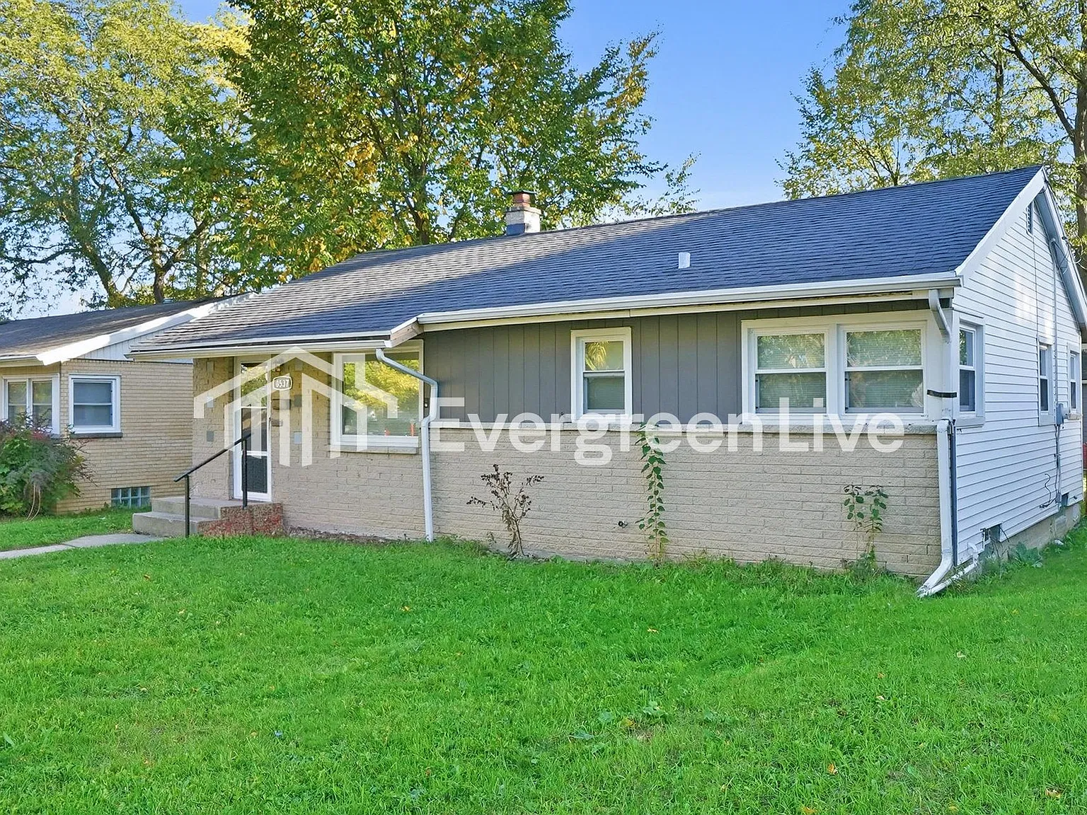 3 bed, 1.0 bath, 1243 sqft, $1,695 — Photo 1