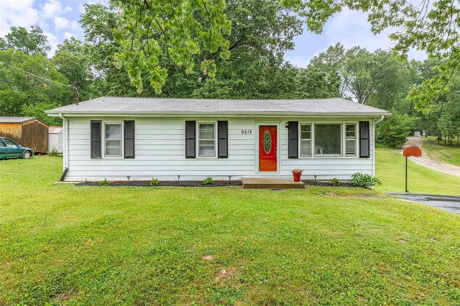9212 Patricia Ln photo 1