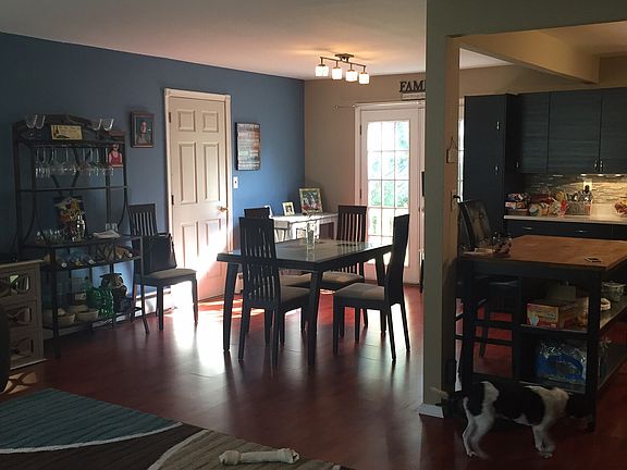 3rd image of 206 Glen Ave