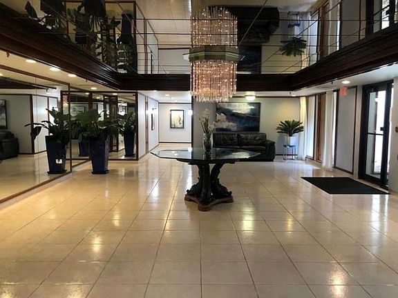 5th image of 671 NE 195th Street #422-E