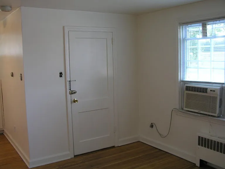 2 Rock Glen Rd #2 — Photo 2