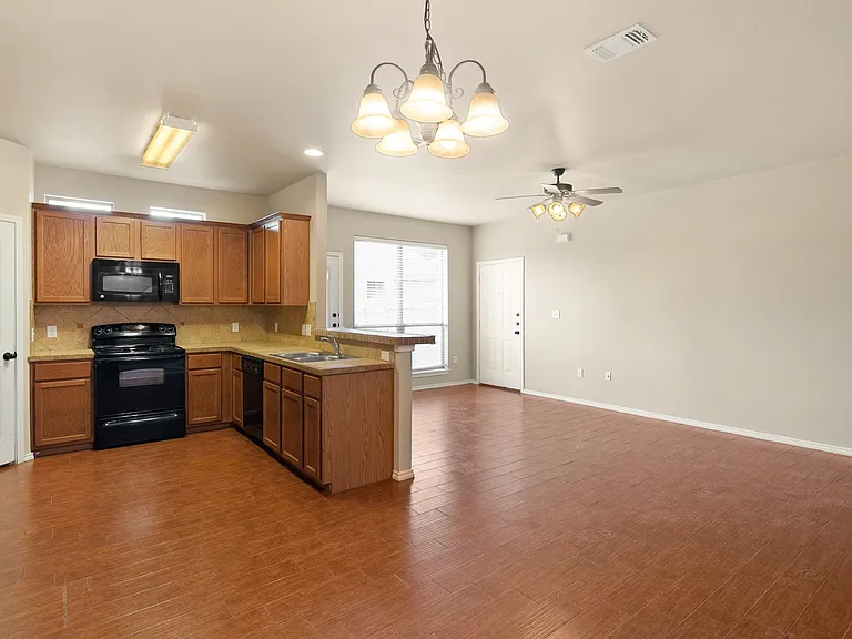 314 Rosalie Dr — Photo 8