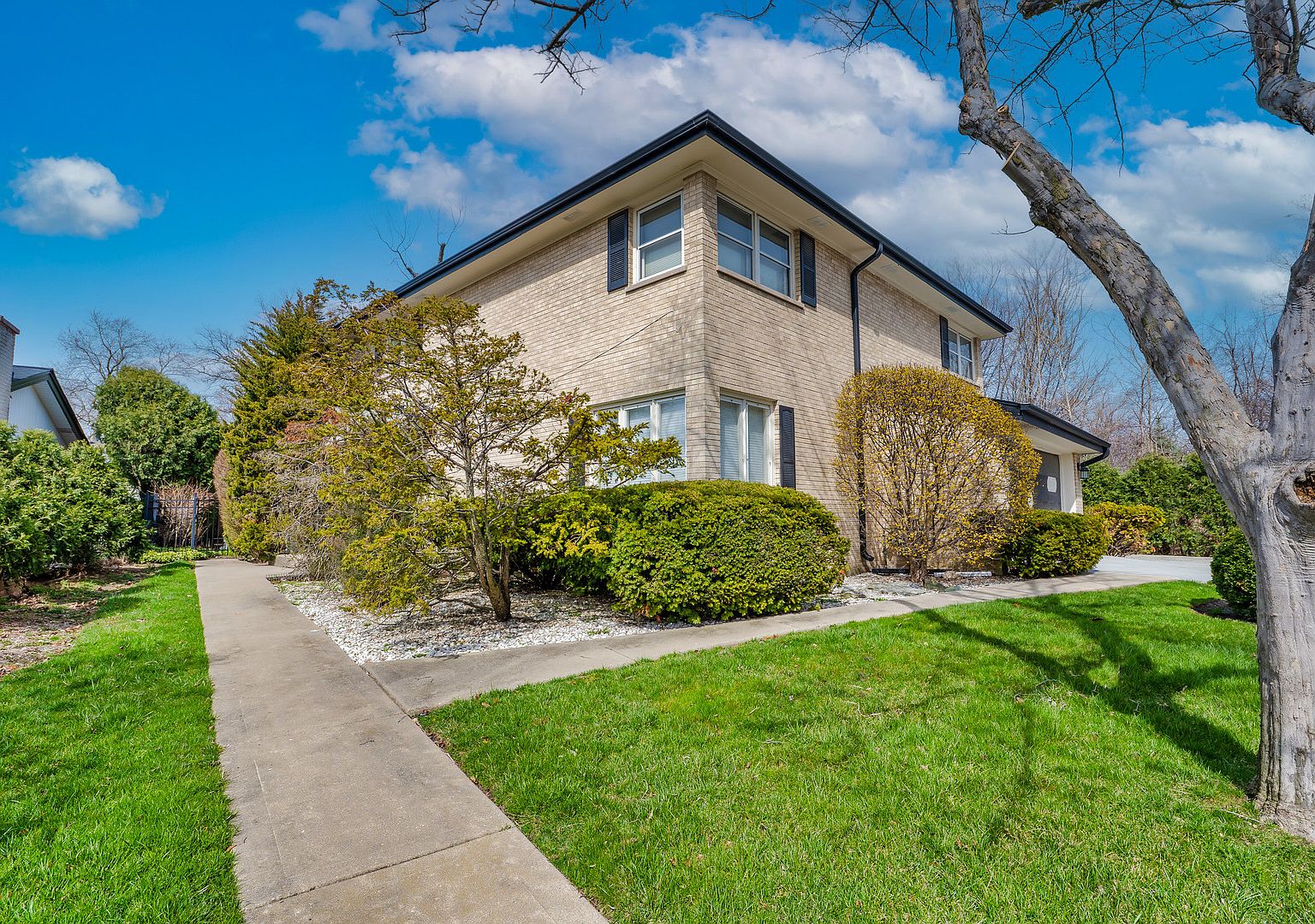 6431 N Kilbourn Ave, Lincolnwood, IL 60712 Zillow