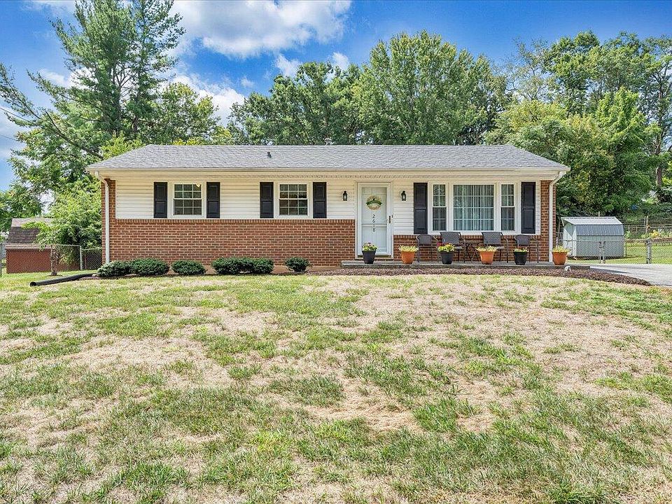 1st image of 2618 Stanford Dr