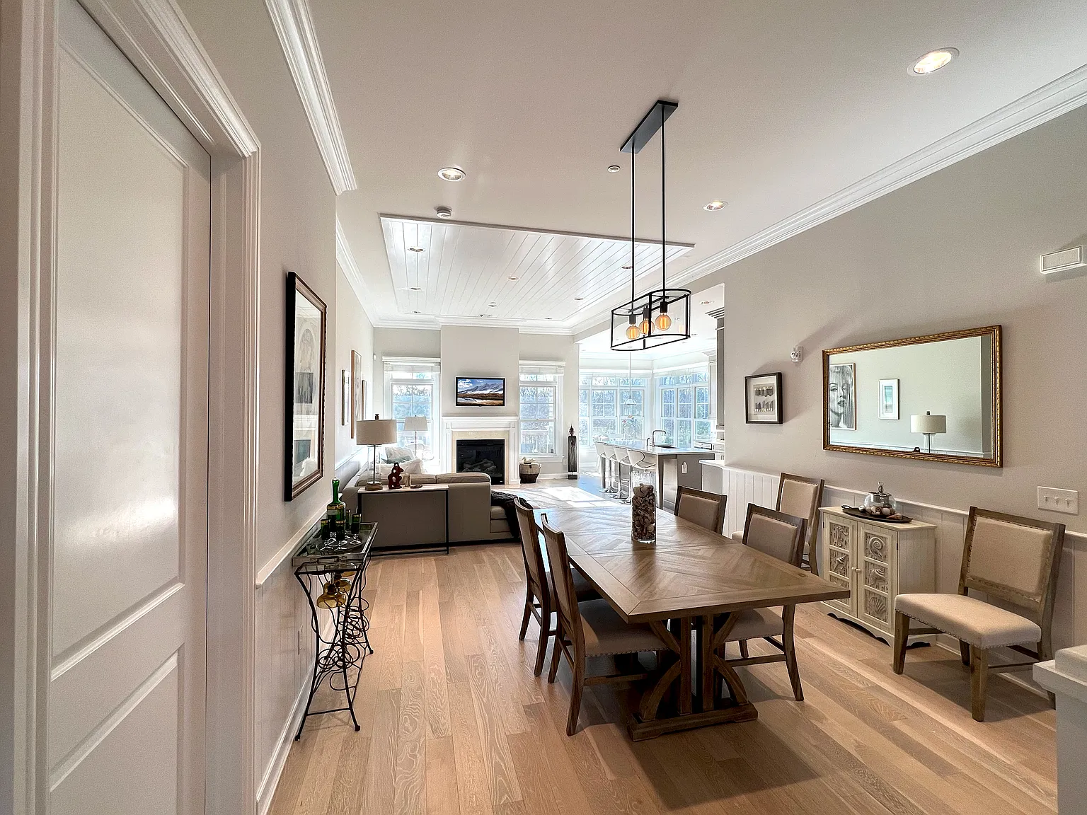 Bishops Pond Second Floor Villa - End Unit — Photo 3