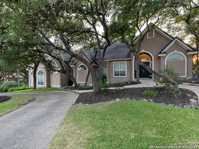 1st image of 11 Palace Place Dr