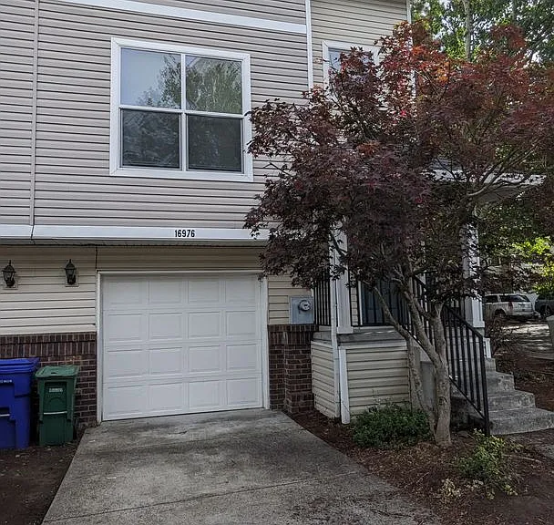 Halsey East Townhomes — Photo 241