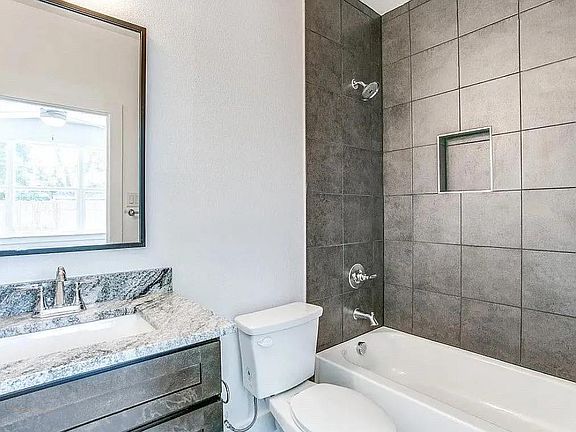 3rd image of 13325 Bee St #403