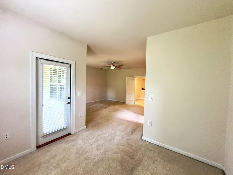403 Daylin Dr — Photo 36