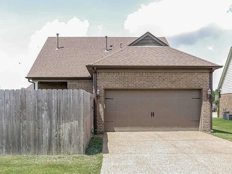 4694 W Dublin — Photo 14