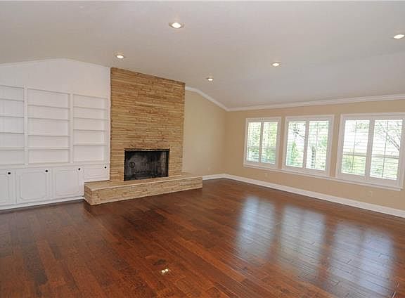 3rd image of 8015 Eagle Mountain Cir