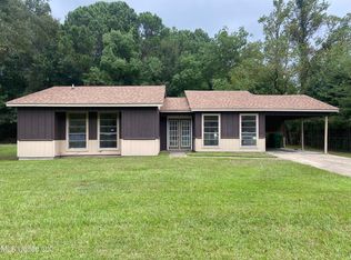 2204 Briargate Dr, Gautier, MS 39553