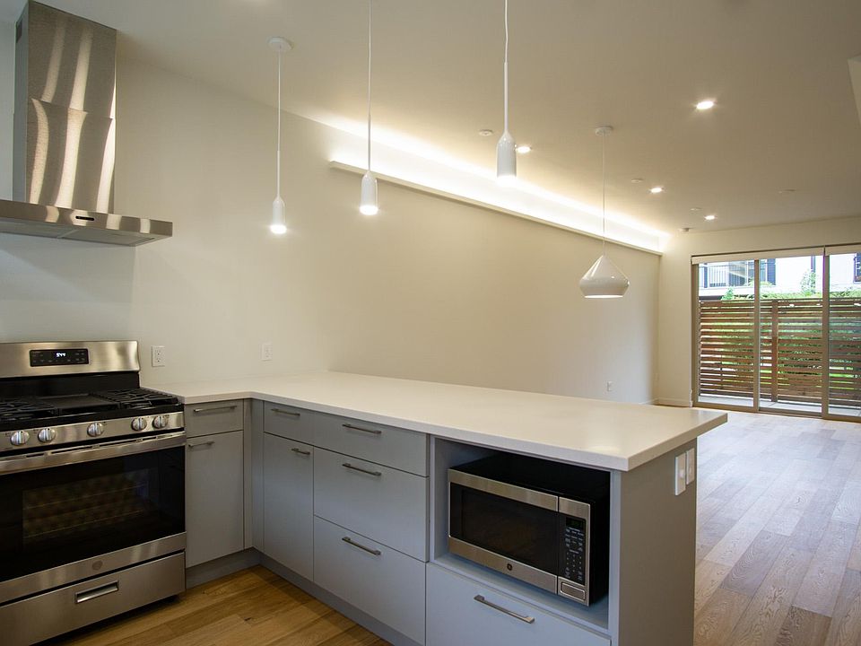 1st image of 5115-5183 E Burnside St #5135