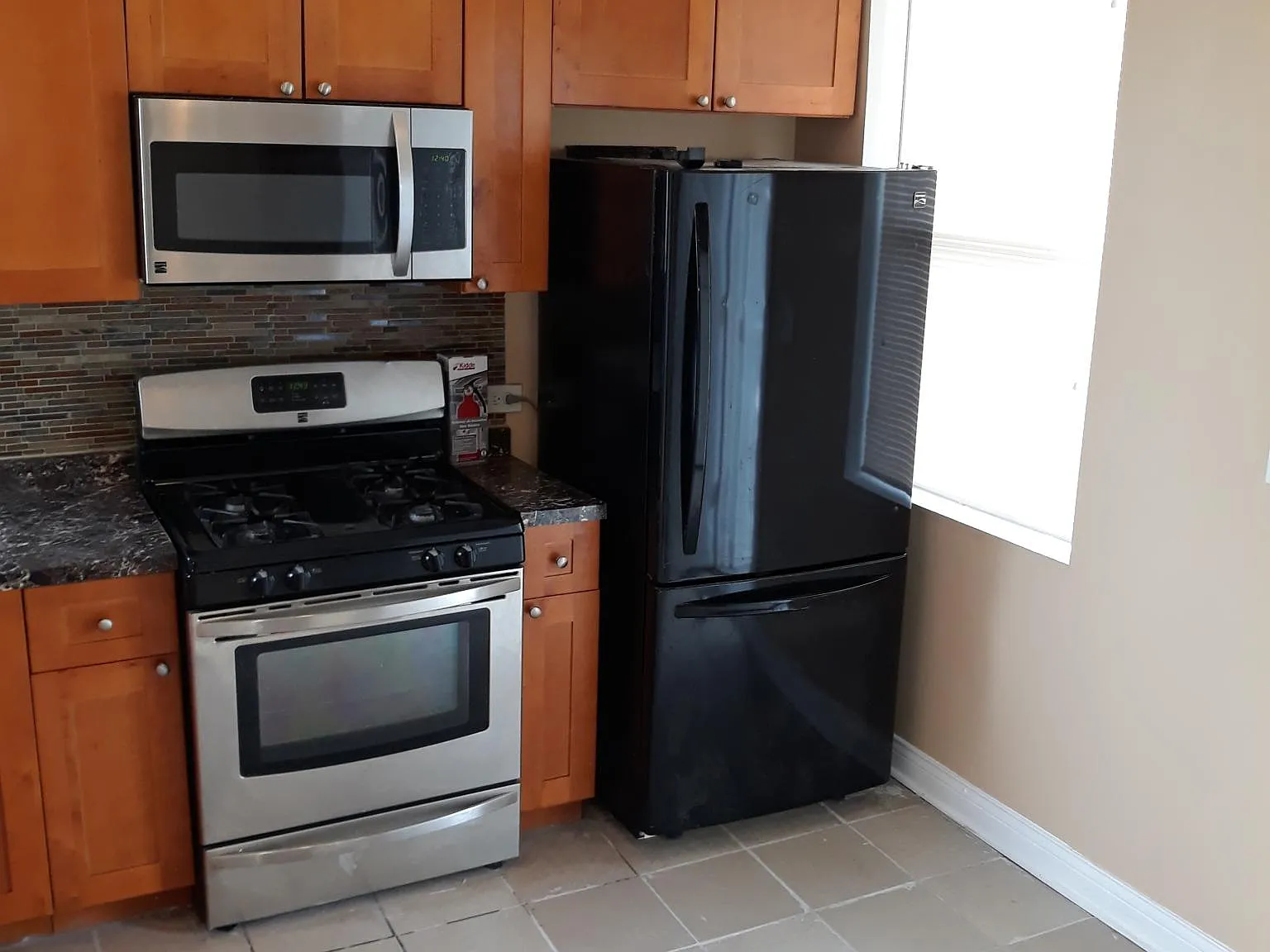 8915 S Exchange Ave — Photo 2
