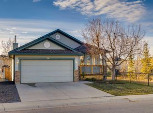138 W Creek Spgs, Chestermere, AB T1X1R7