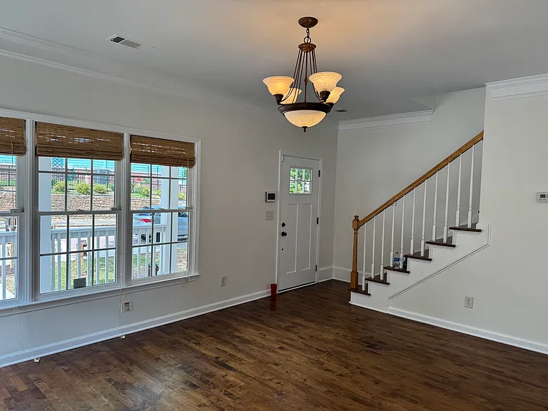 113 Richardson St SE — Photo 2