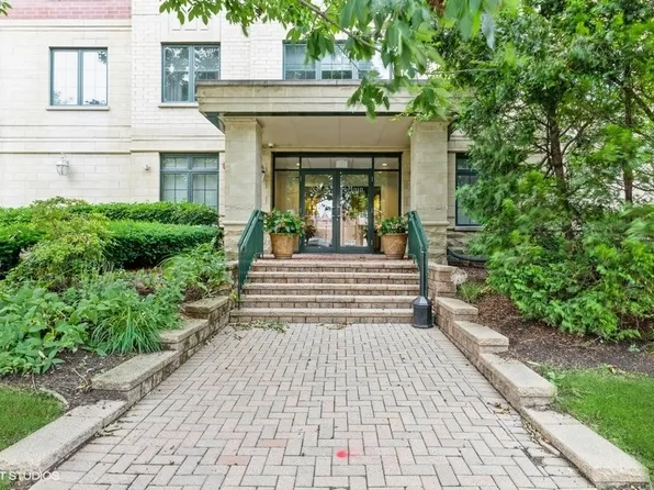 20 S Main St APT 405S, Mount Prospect, IL 60056