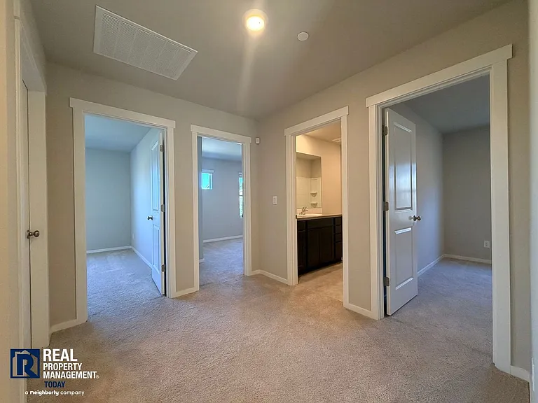10730 188th St E — Photo 14