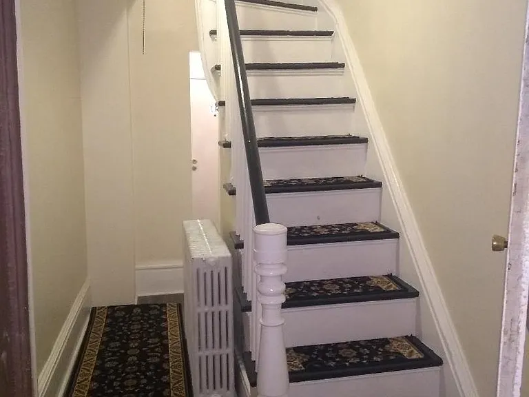 1245 Western Ave #1-R — Photo 9