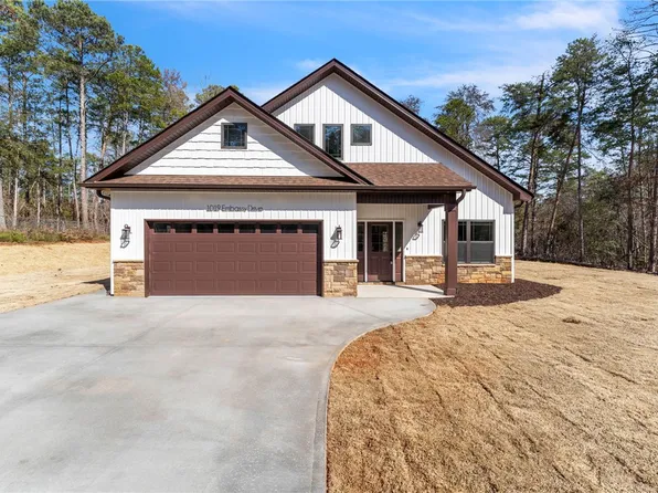 1019 Embassy Dr, Anderson, SC 29625