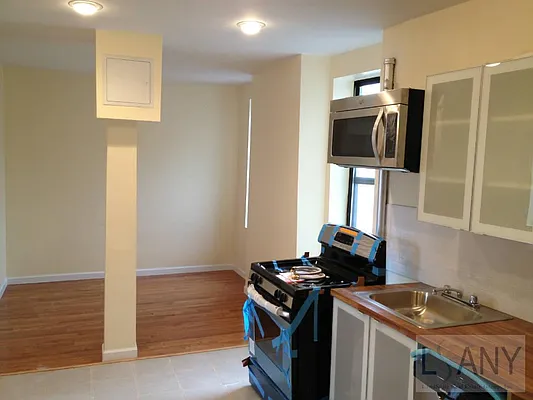 Rented by LandSeair Real Estate Group | media 22