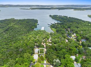 93 Critter Ln, Reeds Spring, MO 65737