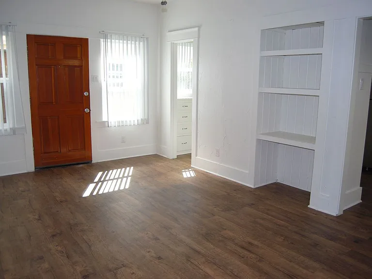 3817 E Livingston Dr — Photo 20