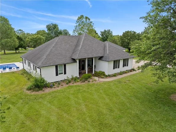 12596 E Oliver Pass, Nevada, MO 64772