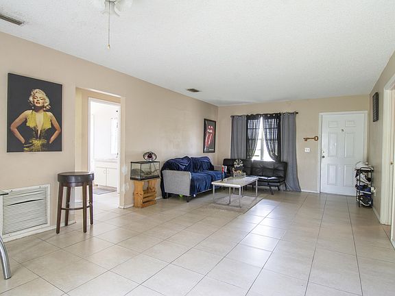 5th image of 2531 SE Berkshire Boulevard