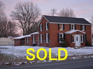 604 N Union St, Staunton, IL 62088