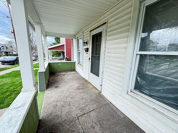 4th image of 513 4th St