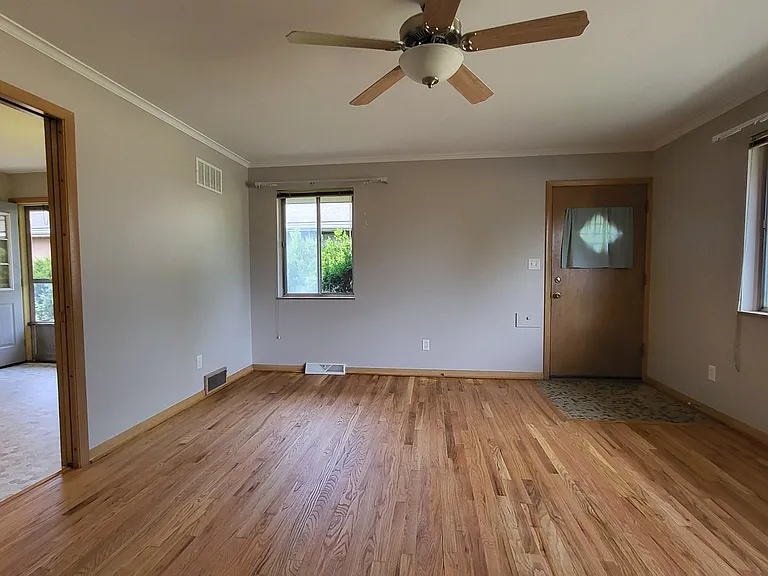 4365 Glenmawr Ave — Photo 6