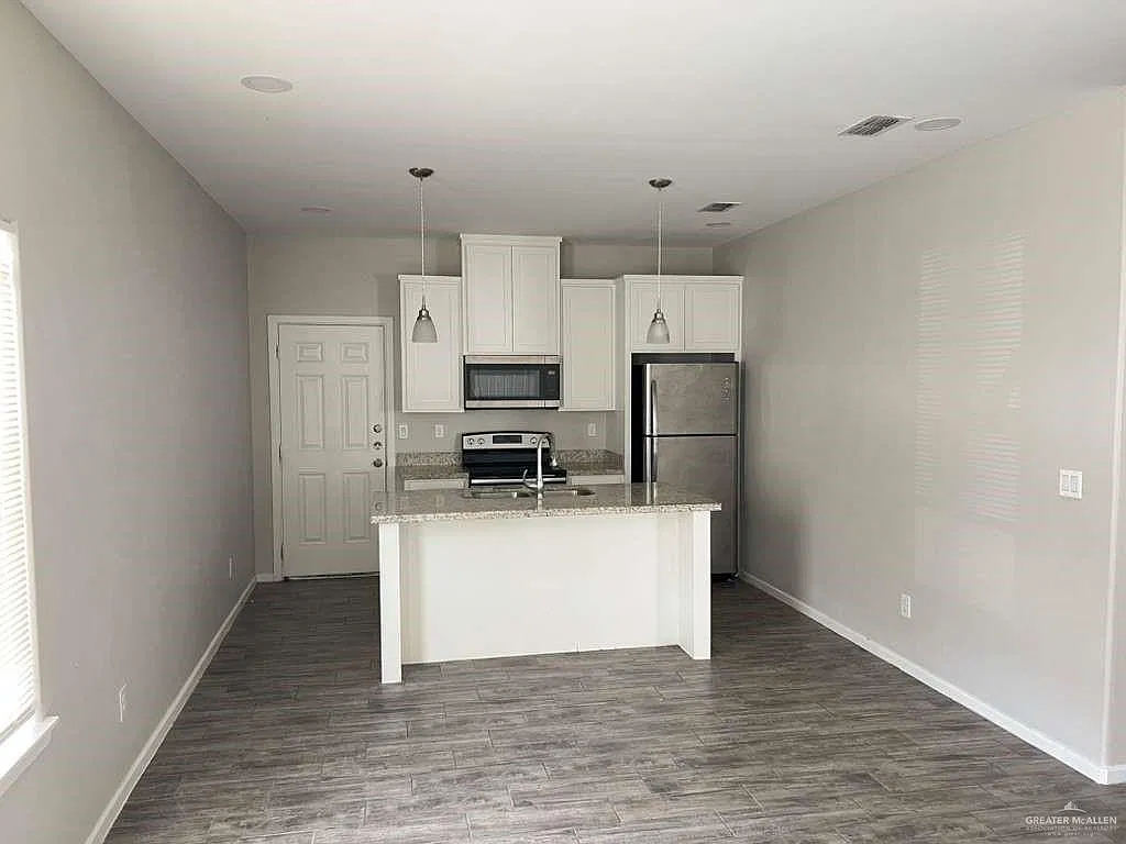 5705 Sandpiper Ave — Photo 2