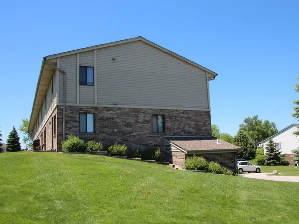 South Meadow Estates Townhomes, 2110 Meadow Ct #23-1, West Bend, WI 53095