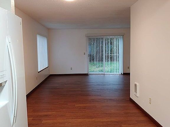 4th image of 1524 148th Street Ct S #26